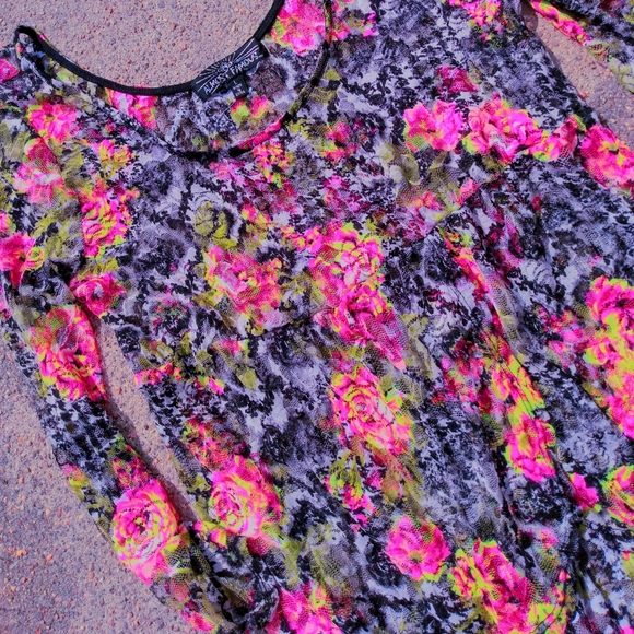 New Almost Famous lace babydoll top - Picture 6 of 6